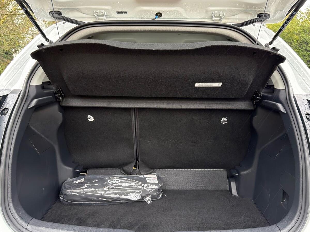 Used Toyota Yaris 2023 for sale - 77359954: Photo 10