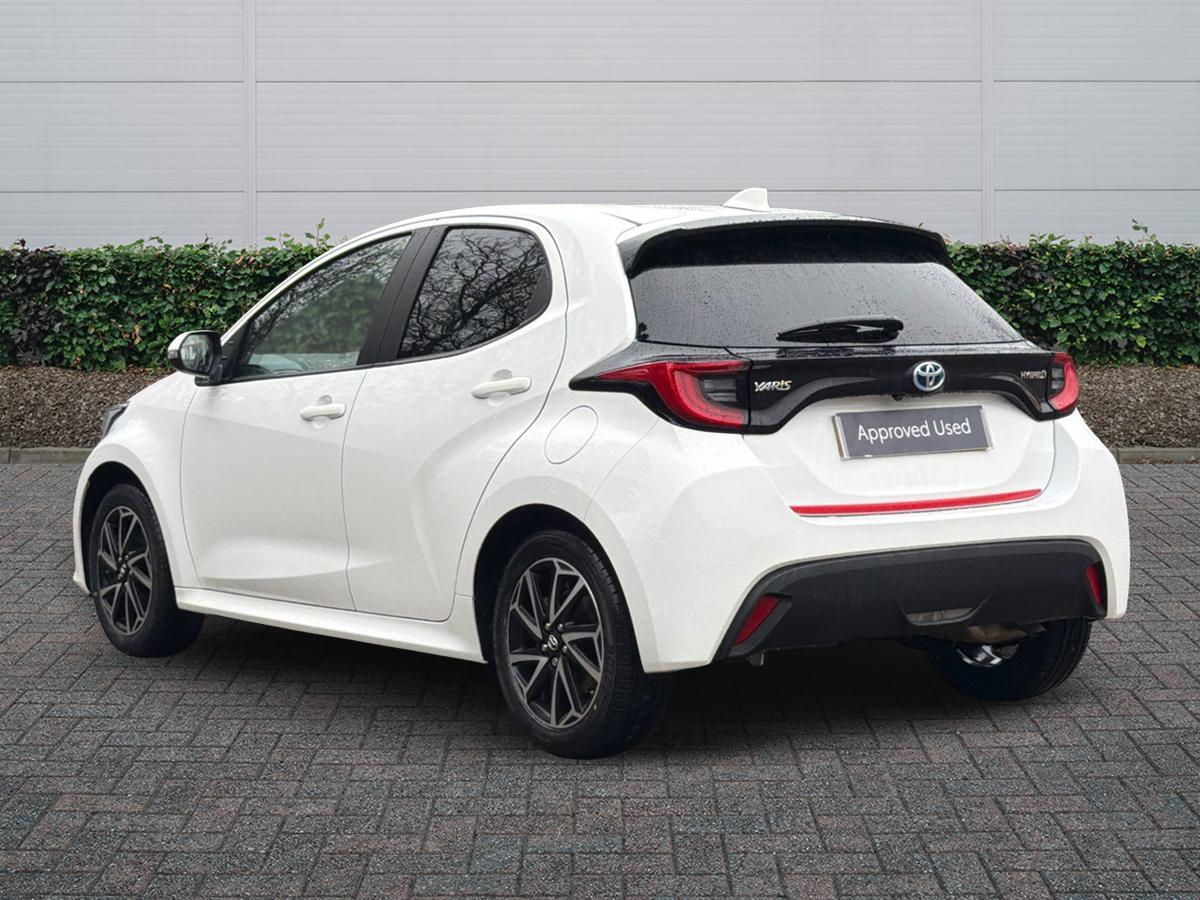 Used Toyota Yaris 2023 for sale - 77359954: Photo 2