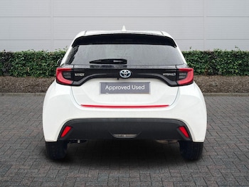 Used Toyota Yaris 2023 for sale - 77359954: Photo