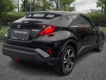 Used Toyota C-HR 2023 for sale - 76139815: Photo 2