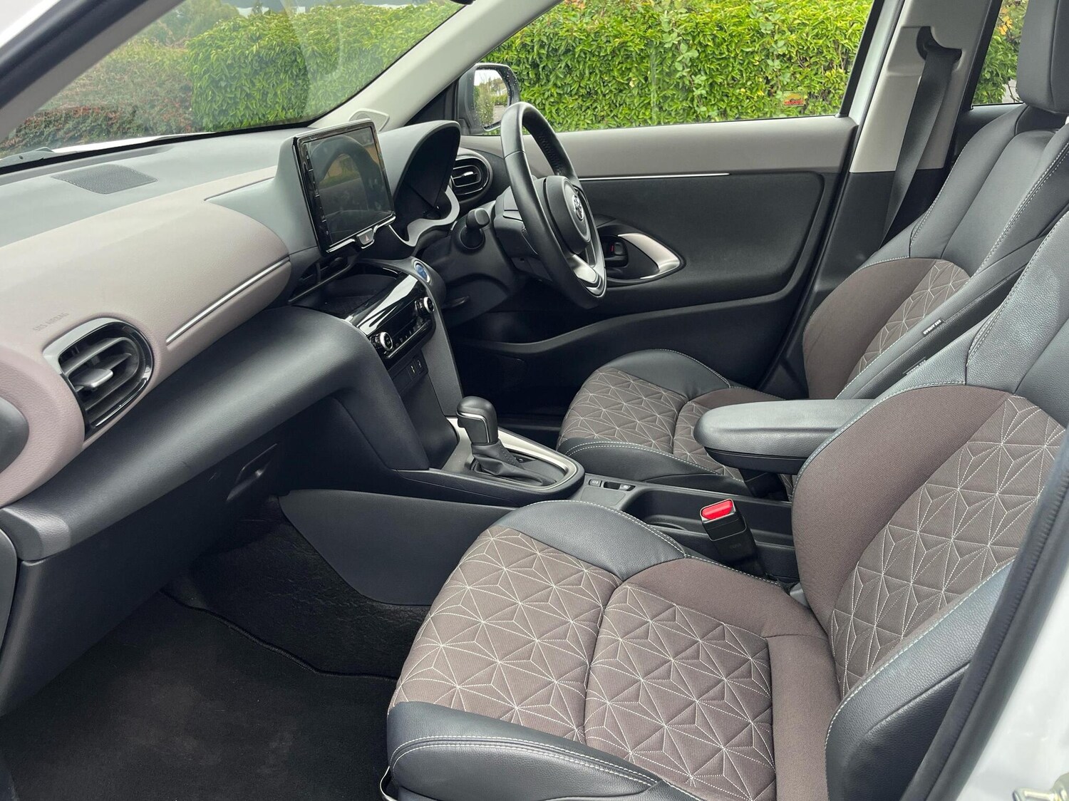 Used Toyota Yaris Cross 2022 for sale - 77575978: Photo 10