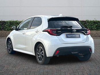 Used Toyota Yaris 2024 for sale - 77884812: Photo