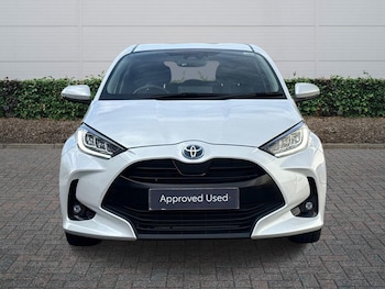 Used Toyota Yaris 2024 for sale - 77884812: Photo