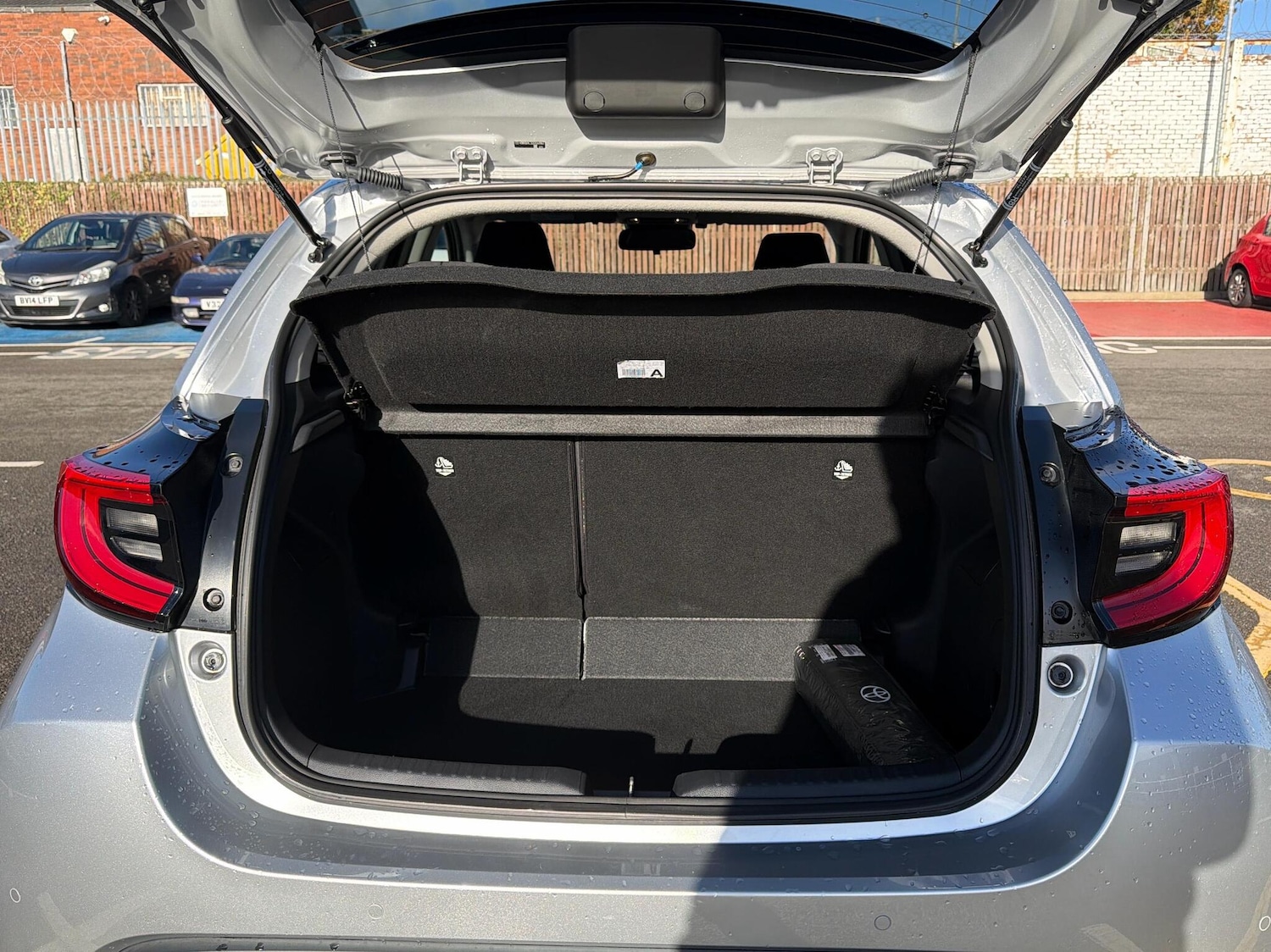 Used Toyota Yaris 2024 for sale - 76400322: Photo 14