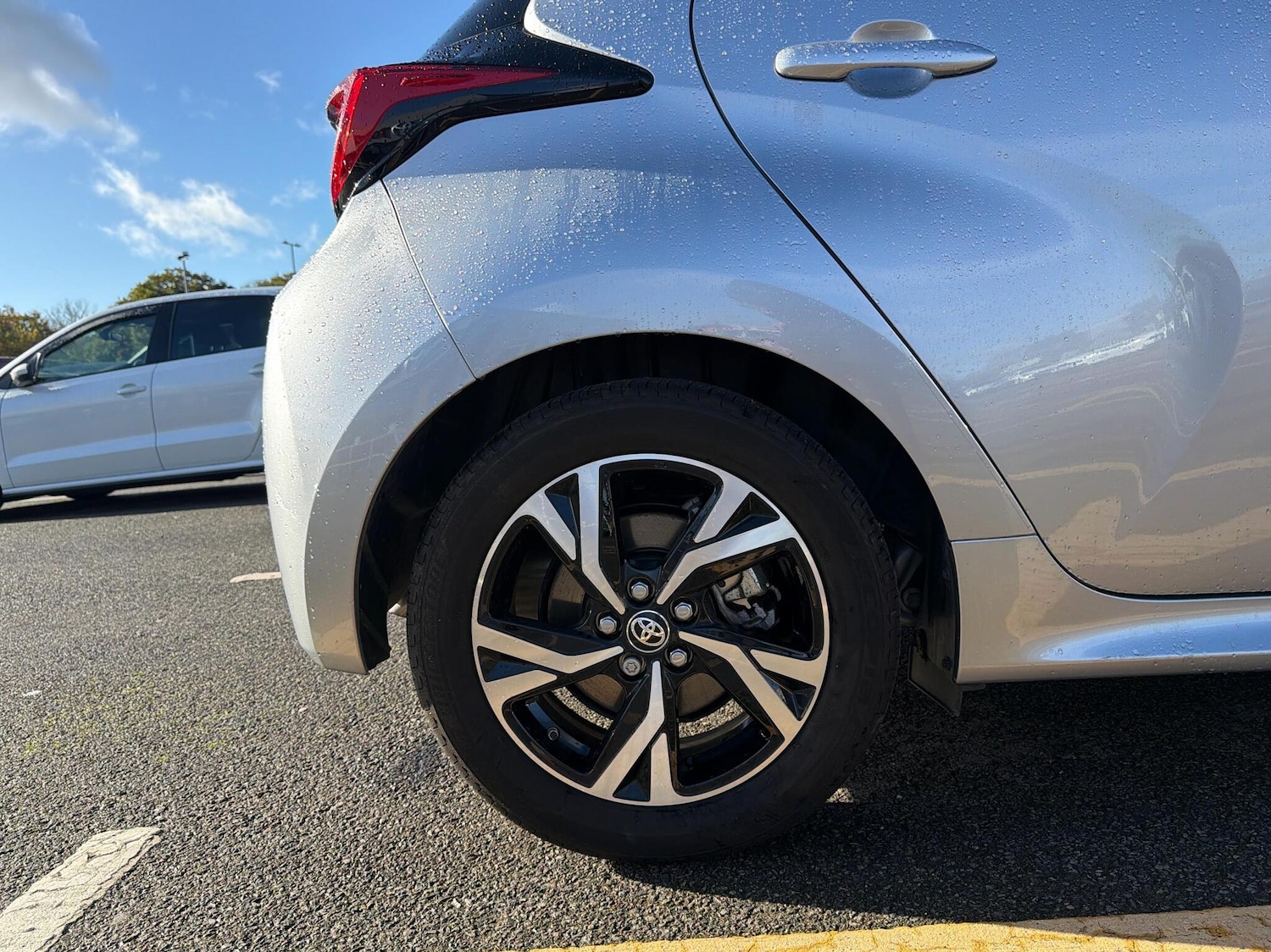 Used Toyota Yaris 2024 for sale - 76400322: Photo 18