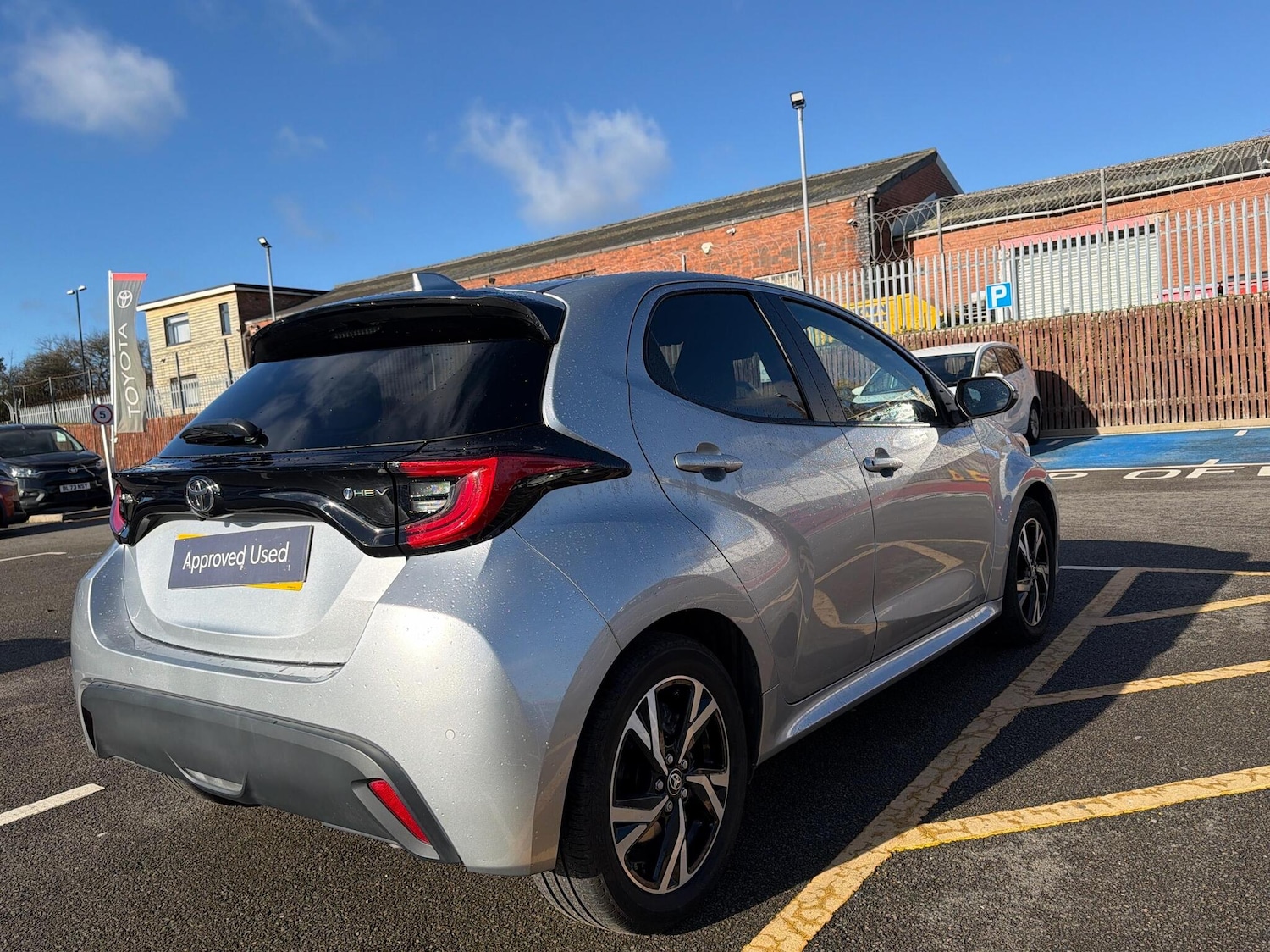 Used Toyota Yaris 2024 for sale - 76400322: Photo 22