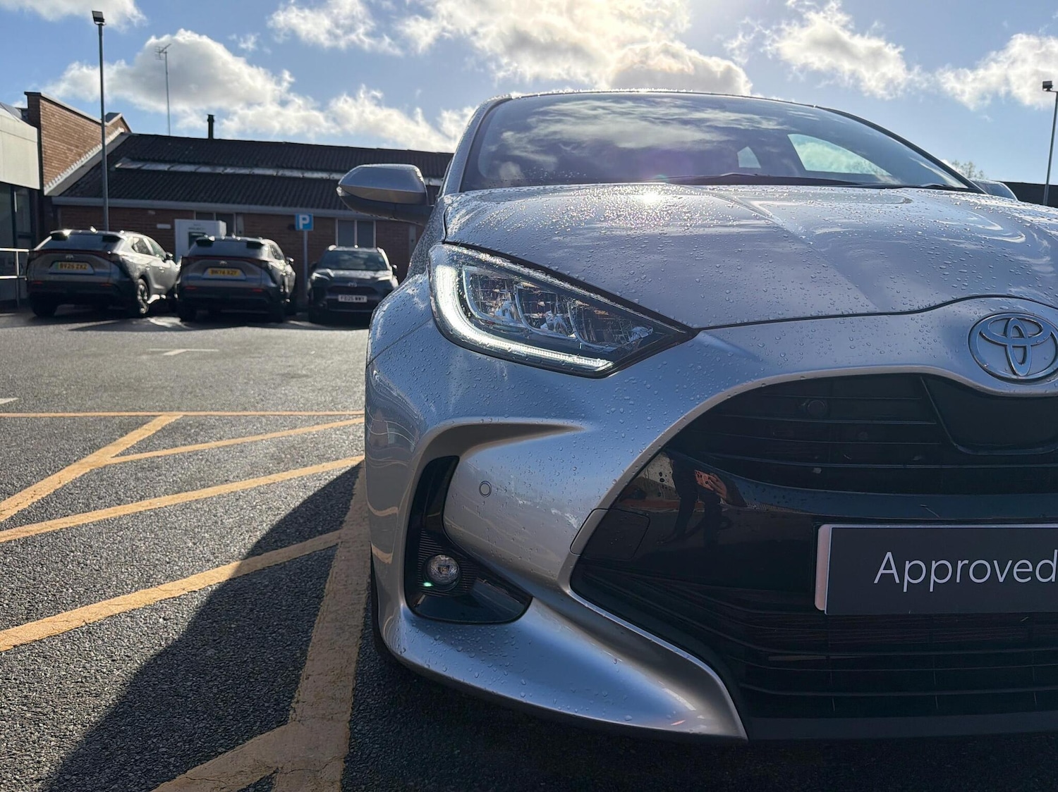 Used Toyota Yaris 2024 for sale - 76400322: Photo 24