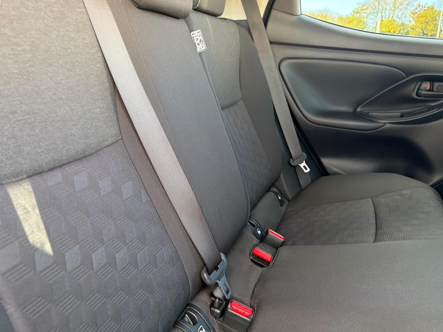 Used Toyota Yaris 2024 for sale - 76400322: Photo 25