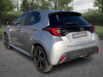 Used Toyota Yaris 2024 for sale - 76400322: Photo