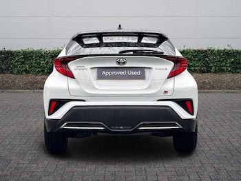 Used Toyota C-HR 2023 for sale - 77124489: Photo