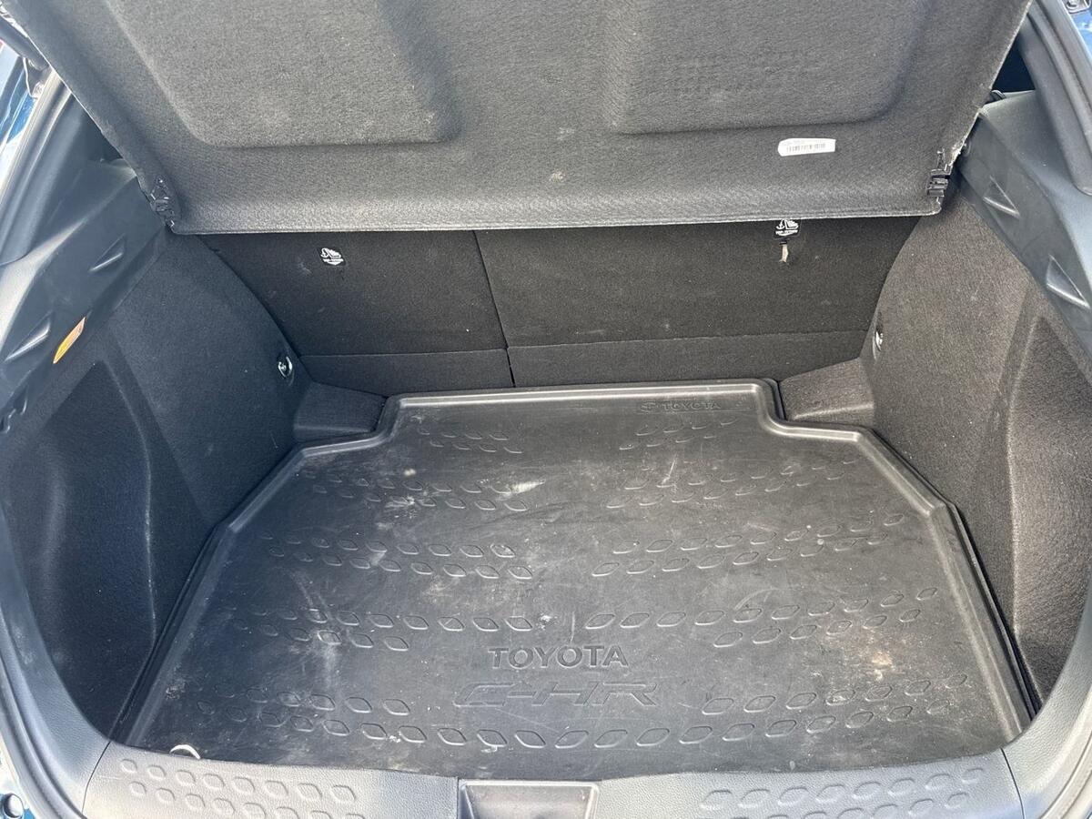 Used Toyota C-HR 2023 for sale - 78102446: Photo 10