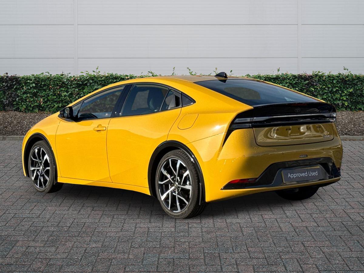 Used Toyota Prius 2025 for sale - 76593391: Photo 2