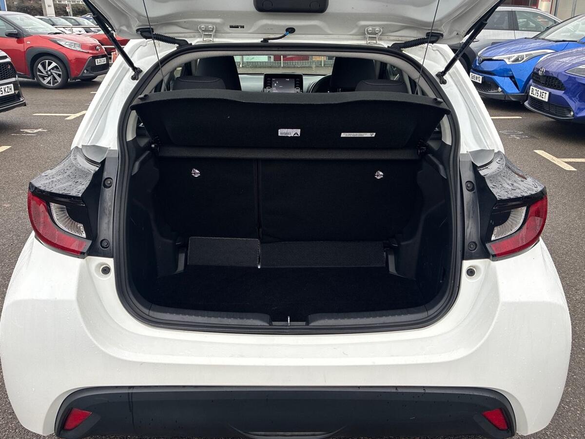 Used Toyota Yaris 2023 for sale - 77599825: Photo 10