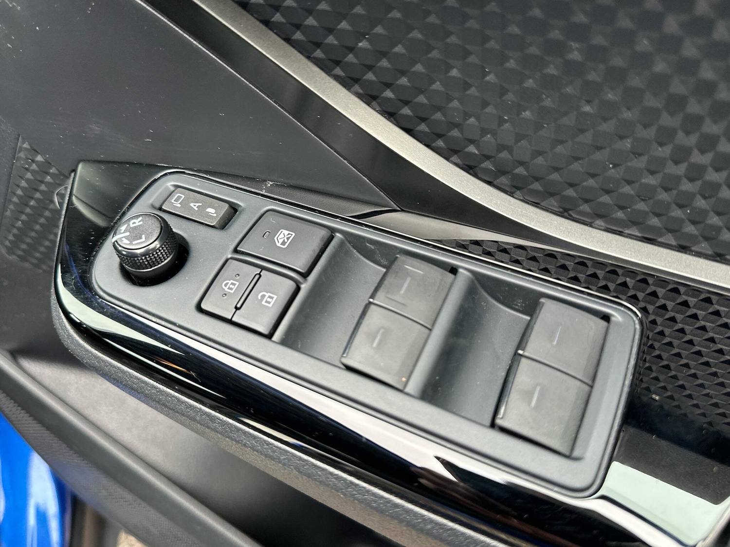 Used Toyota C-HR 2022 for sale - 76296986: Photo 27