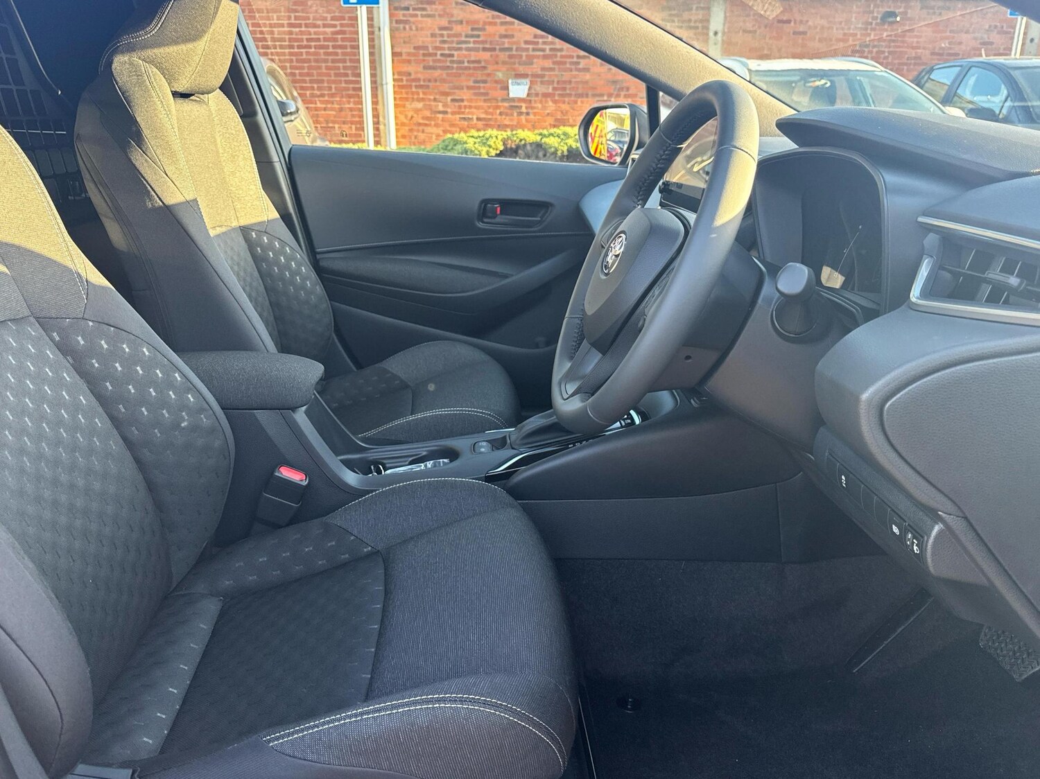 Used Toyota Corolla 2024 for sale - 76271520: Photo 11