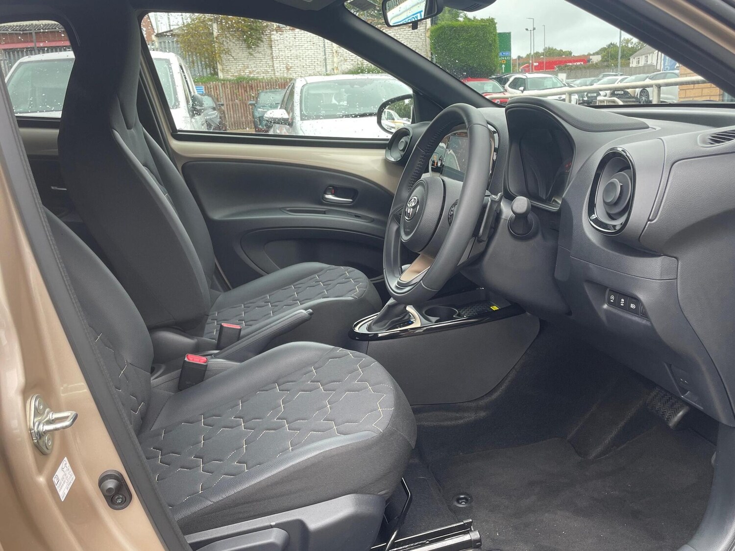 Used Toyota Aygo X 2022 for sale - 75992377: Photo 11