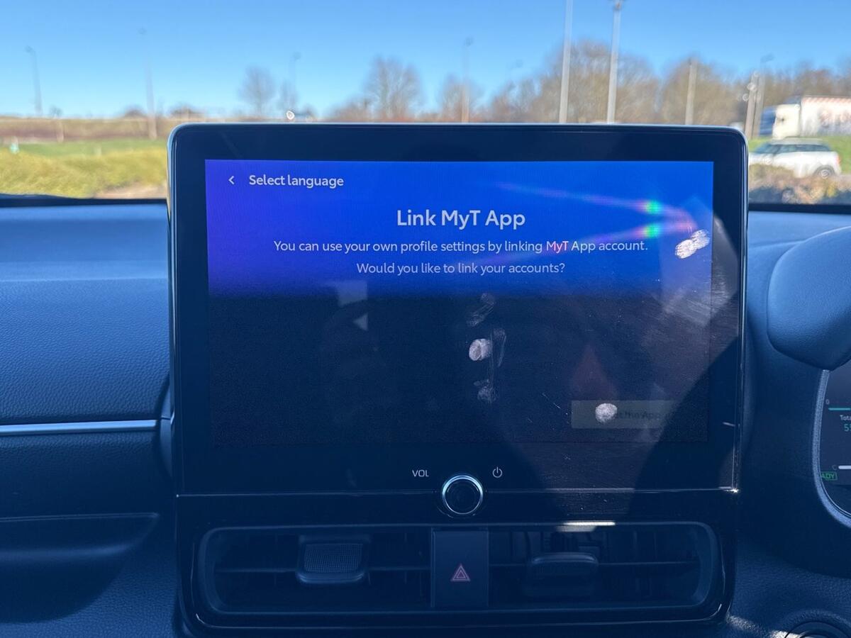 Used Toyota Yaris 2024 for sale - 77124667: Photo 11