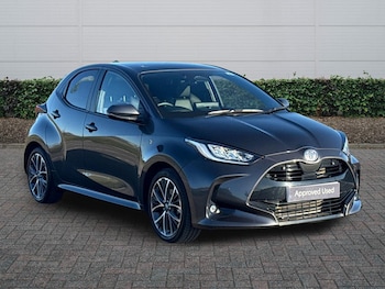 Used Toyota Yaris 2024 for sale - 77124667: Photo