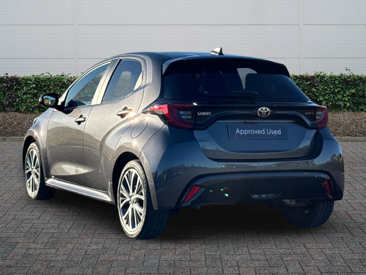 Used Toyota Yaris 2024 for sale - 77124667: Photo 2