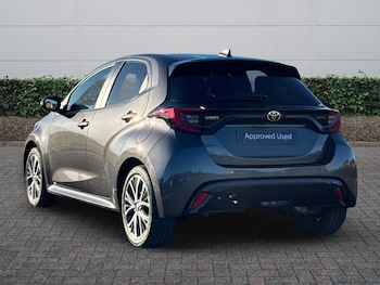 Used Toyota Yaris 2024 for sale - 77124667: Photo