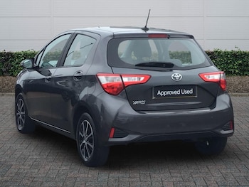 Used Toyota Yaris 2019 for sale - 78102537: Photo
