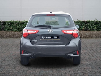 Used Toyota Yaris 2019 for sale - 78102537: Photo