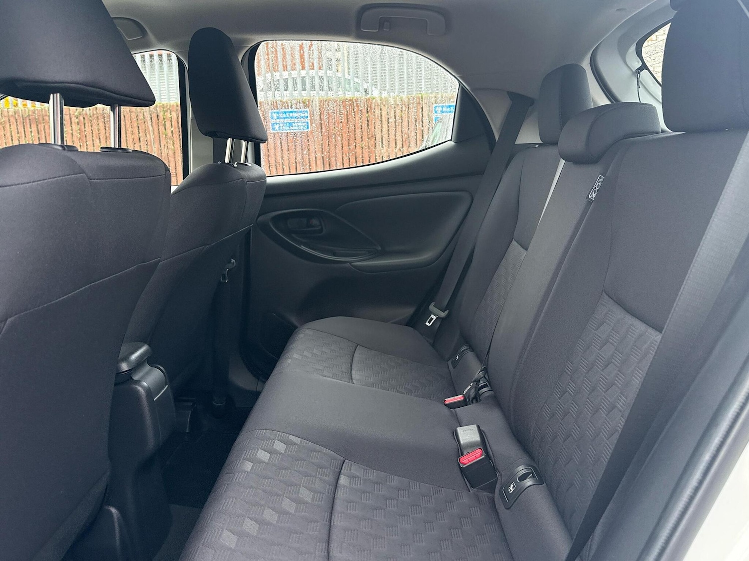 Used Toyota Yaris 2024 for sale - 76176088: Photo 12