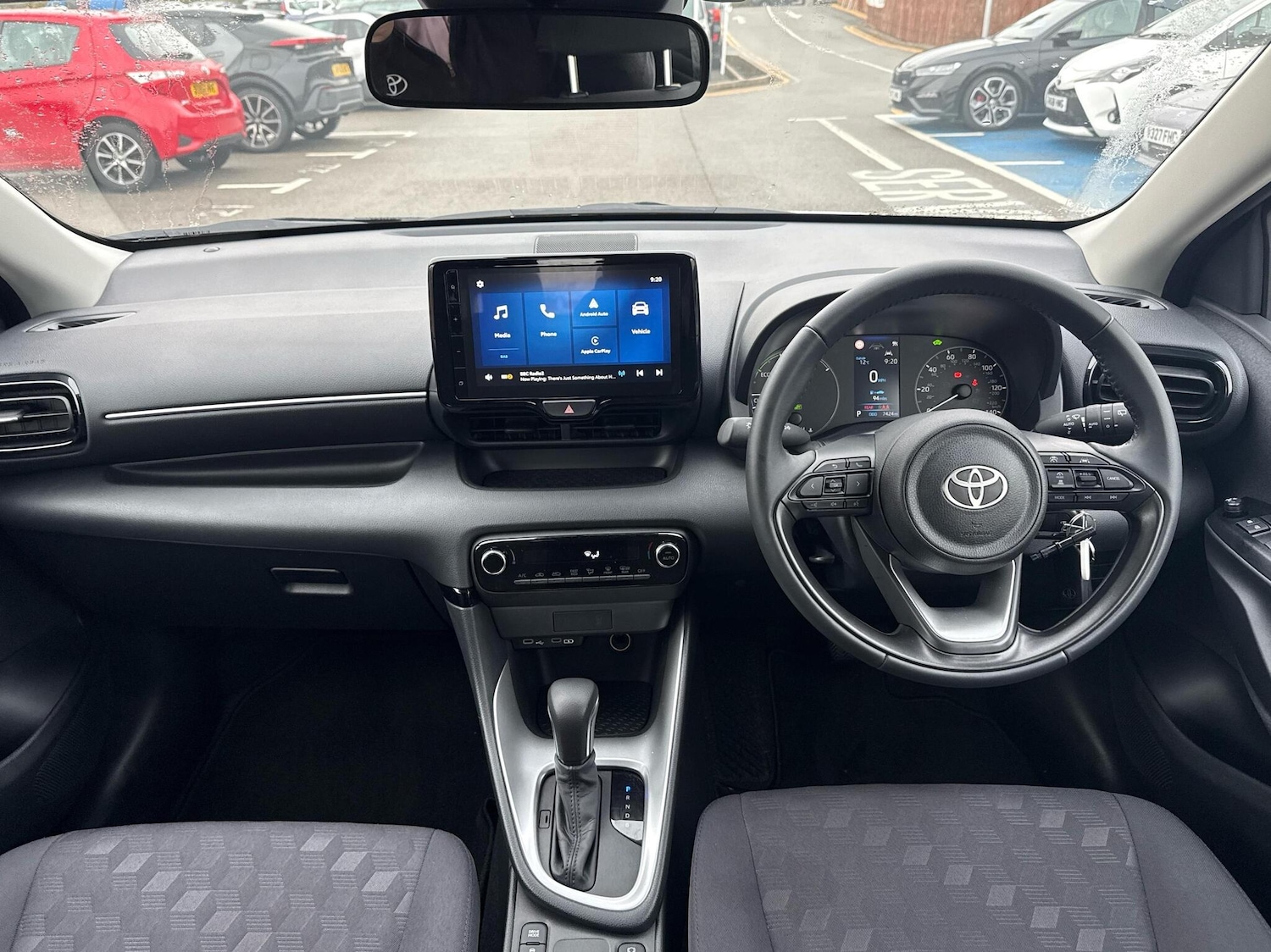 Used Toyota Yaris 2024 for sale - 76176088: Photo 5