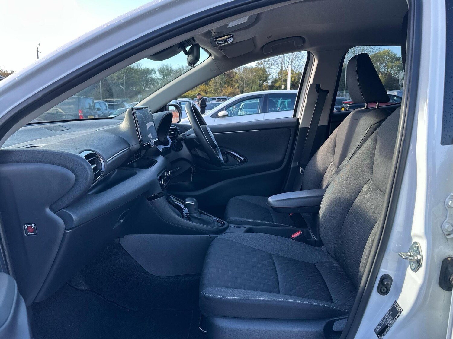 Used Toyota Yaris 2024 for sale - 76419876: Photo 10