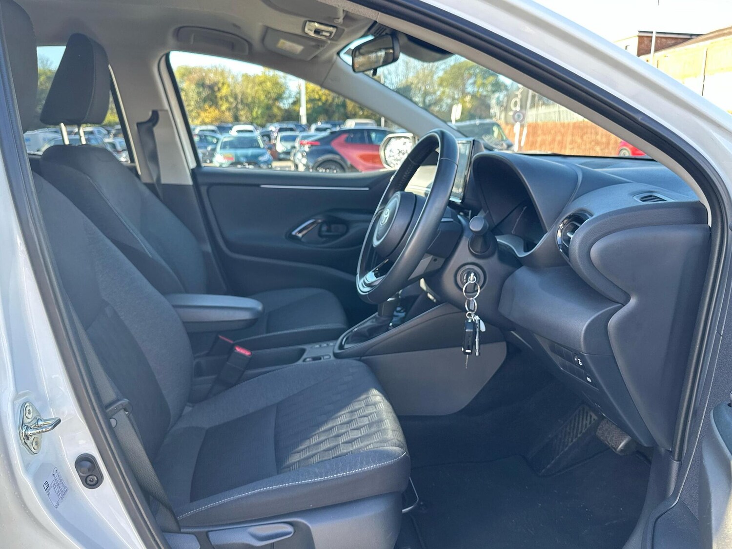 Used Toyota Yaris 2024 for sale - 76419876: Photo 11