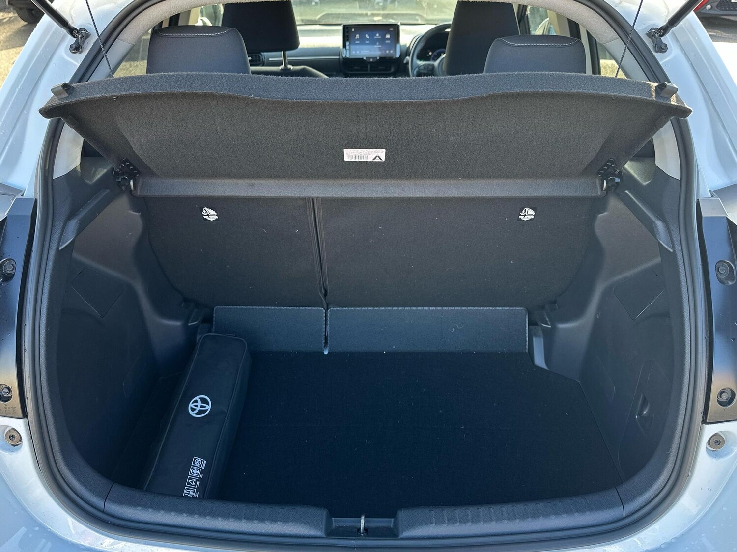 Used Toyota Yaris 2024 for sale - 76419876: Photo 14