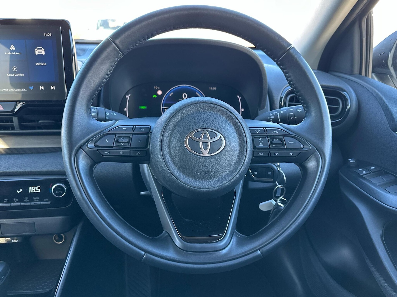 Used Toyota Yaris 2024 for sale - 76419876: Photo 8