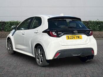 Used Toyota Yaris 2024 for sale - 78102534: Photo