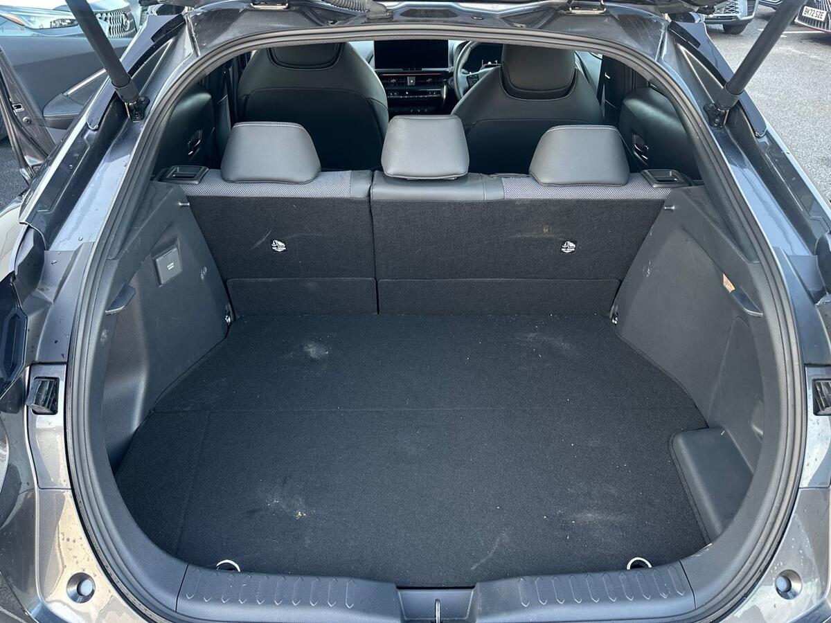 Used Toyota C-HR 2025 for sale - 77587919: Photo 10