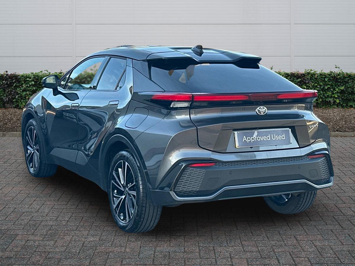 Used Toyota C-HR 2025 for sale - 77587919: Photo 2