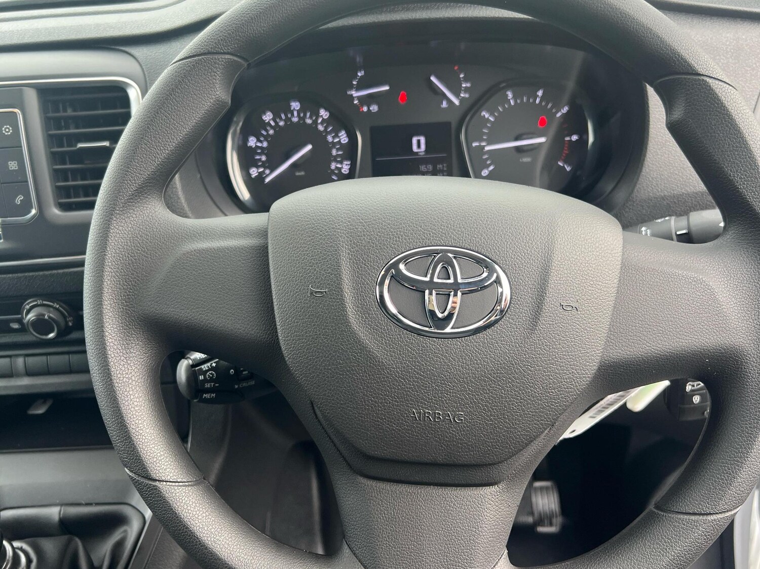 Used Toyota ProAce 2023 for sale - 77587960: Photo 8