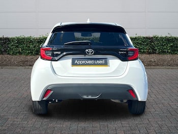 Used Toyota Yaris 2024 for sale - 79678175: Photo