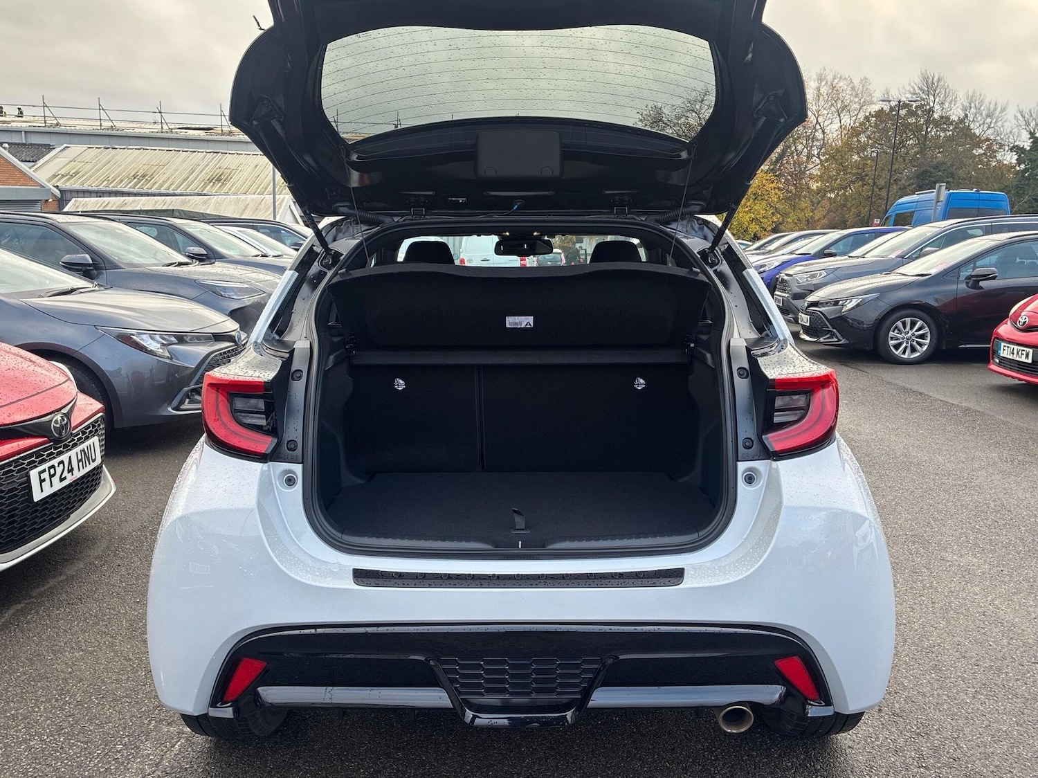 Used Toyota Yaris 2024 for sale - 77218226: Photo 14