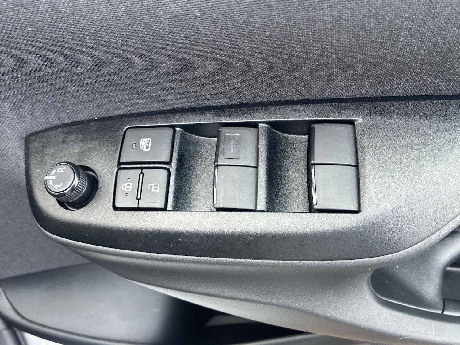 Used Toyota Yaris 2024 for sale - 77218226: Photo 25