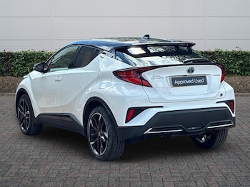 Used Toyota C-HR 2023 for sale - 77884884: Photo