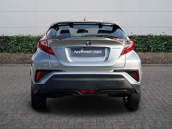 Used Toyota C-HR 2017 for sale - 79077255: Photo