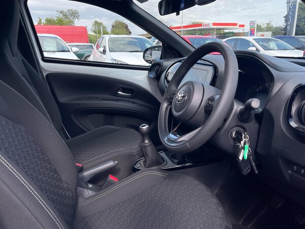 Used Toyota Aygo X 2025 for sale - 75226952: Photo 11
