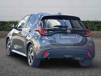 Used Toyota Yaris 2024 for sale - 79466007: Photo