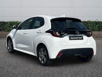 Used Toyota Yaris 2024 for sale - 78036251: Photo