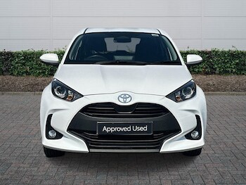 Used Toyota Yaris 2024 for sale - 78036251: Photo