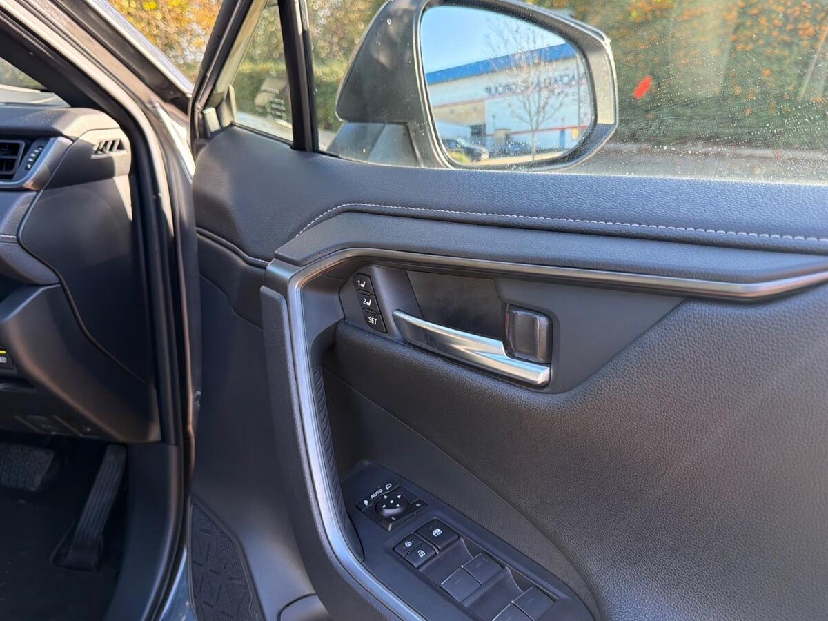 Used Toyota RAV4 2025 for sale - 76523239: Photo 17