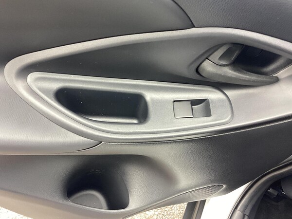 Used Toyota Yaris 2023 for sale - 76261169: Photo 22