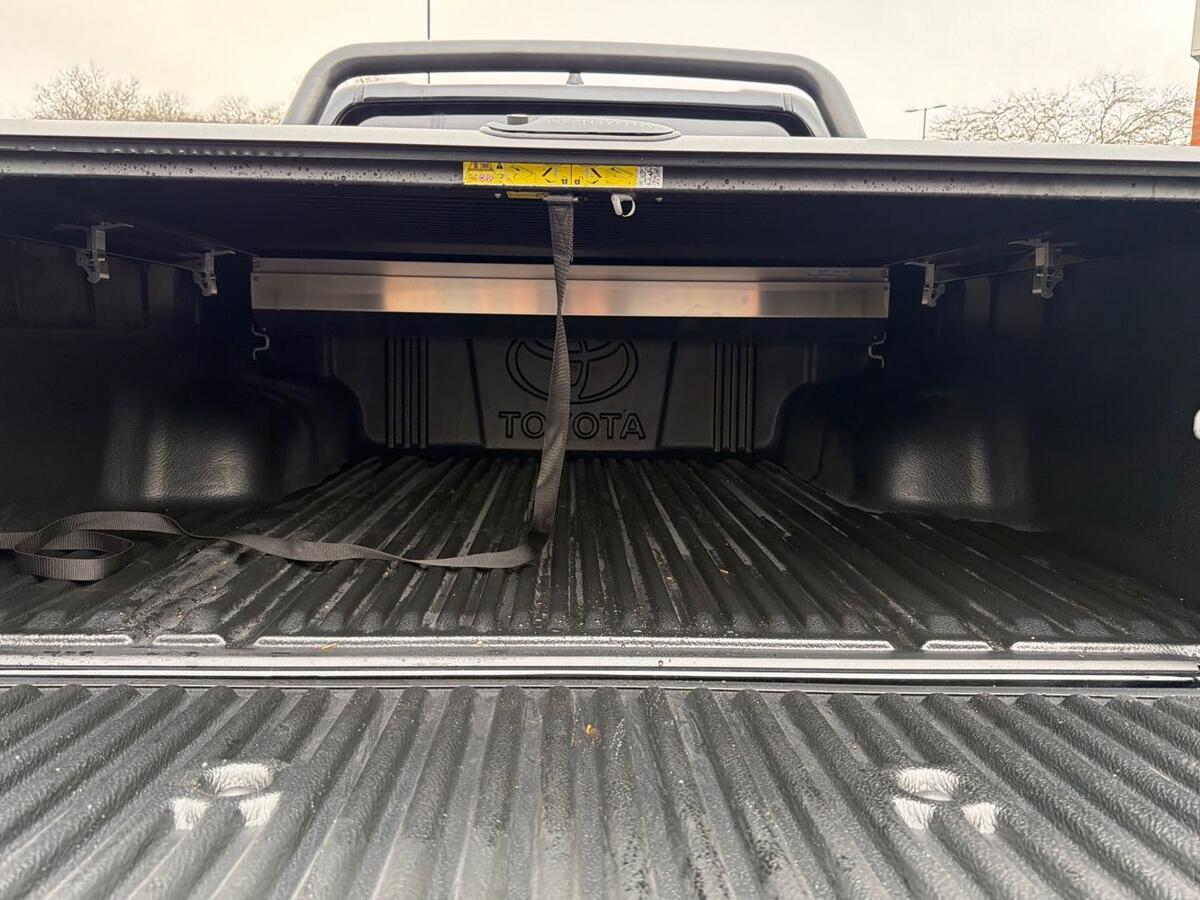 Used Toyota Hilux 2025 for sale - 77893624: Photo 10
