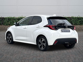 Used Toyota Yaris 2024 for sale - 77959332: Photo