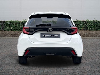 Used Toyota Yaris 2024 for sale - 77959332: Photo